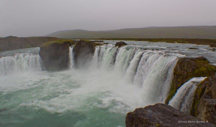 It's like a mini Niagra but not surrounded by Cheesecake Factories or Casinos.