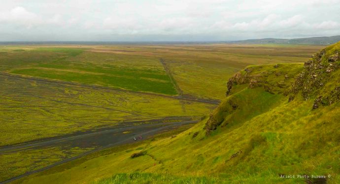If I ever fall to my death I want to be in front of that view.